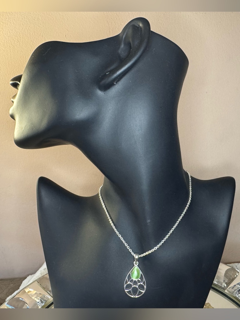 Silver Tone Teardrop Pendant Necklace with Green Stone